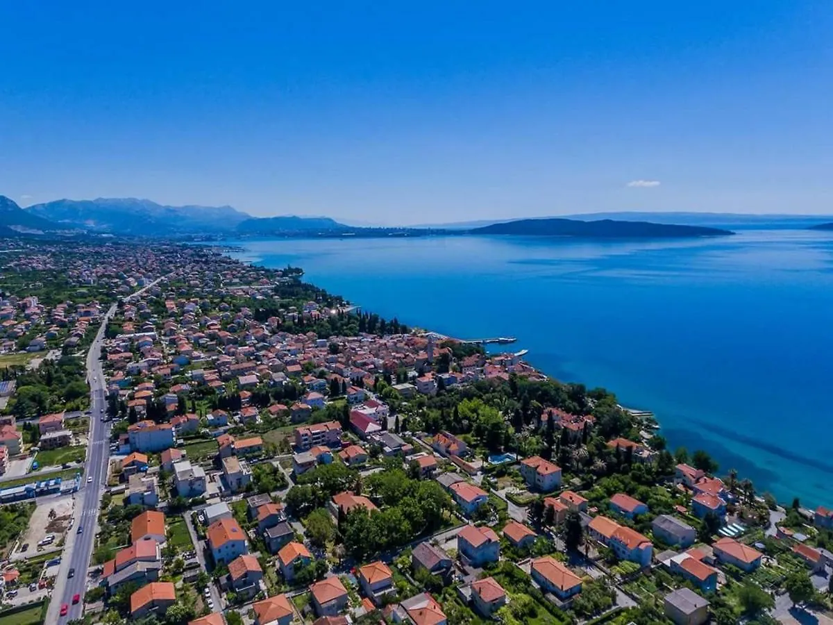 Apartment Red Rose Kastela