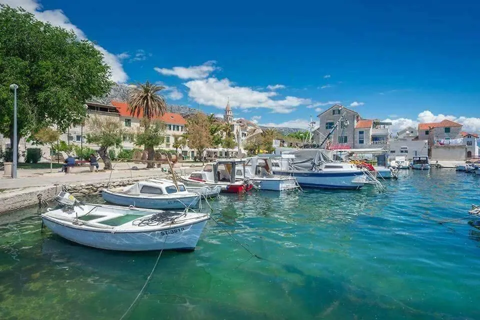 Apartment Red Rose Kastela